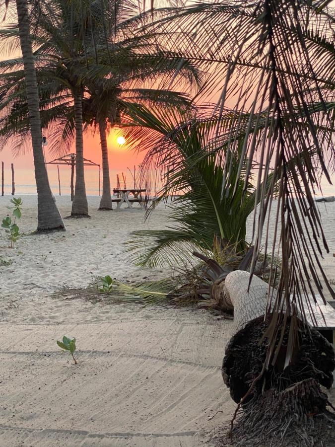 Jungle Beach Resort Sanyang Exterior foto